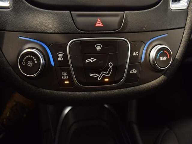 2016 Chevrolet Malibu LT 4dr Sedan W/1lt